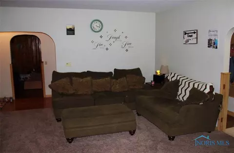 302 S Franklin St, Edon, OH 43518 photo 5