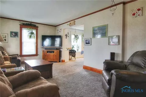226 E William St, Maumee, OH 43537 photo 4
