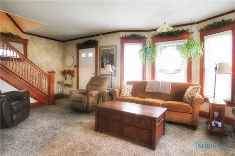 226 E William St, Maumee, OH 43537 photo 5