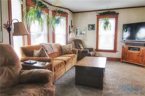 226 E William St, Maumee, OH 43537 photo 6