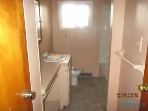 801 Cherry, Genoa, OH 43430 photo 4