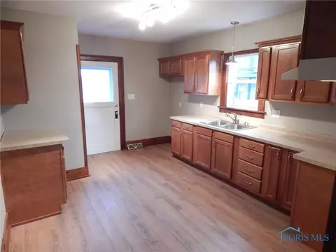135 Beaver St, Mcclure, OH 43534 photo 6