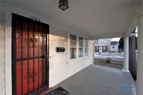 1104 Mackow Dr, Toledo, OH 43607 photo 1