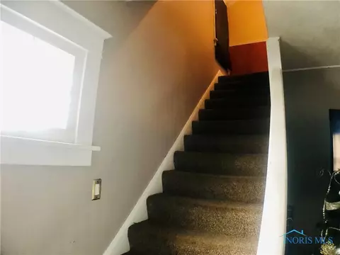 909 Evesham Ave, Toledo, OH 43607 photo 7