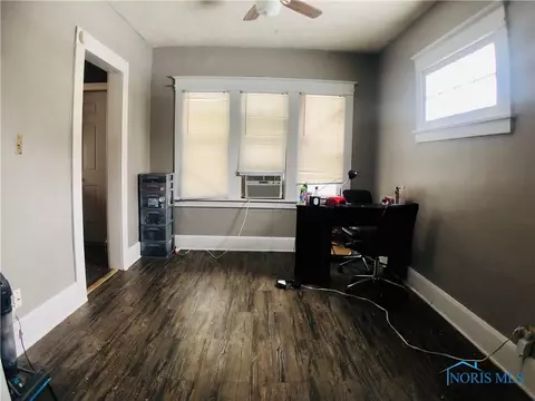 909 Evesham Ave, Toledo, OH 43607 photo 8