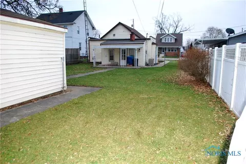 103 Guy St, Walbridge, OH 43465 photo 5