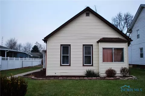 103 Guy St, Walbridge, OH 43465 photo 1