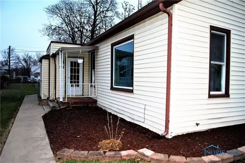 103 Guy St, Walbridge, OH 43465 photo 2