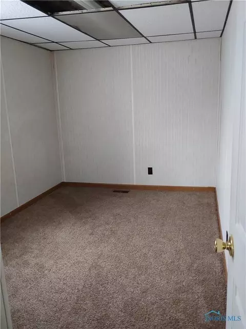 110 S High St, West Unity, OH 43570 photo 7