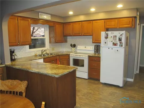 1760 E Main St, Ottawa, OH 45875 photo 5