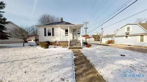 524 Ash St, Willard, OH 44890 photo 4