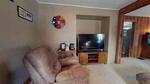 524 Ash St, Willard, OH 44890 photo 6