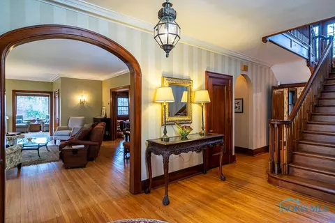 2128 Richmond Rd, Toledo, OH 43607 photo 5