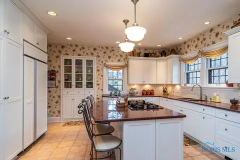 2128 Richmond Rd, Toledo, OH 43607 photo 16