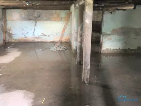 28194 E Broadway St, Walbridge, OH 43465 photo 13