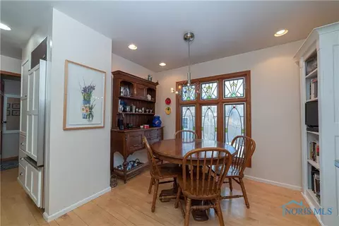 882 Maple Ln, Waterville, OH 43566 photo 10