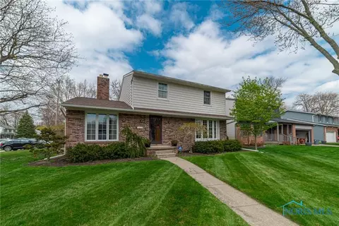 882 Maple Ln, Waterville, OH 43566 photo 2