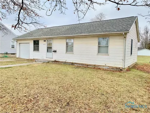 865 E High St, Bryan, OH 43506 photo 2