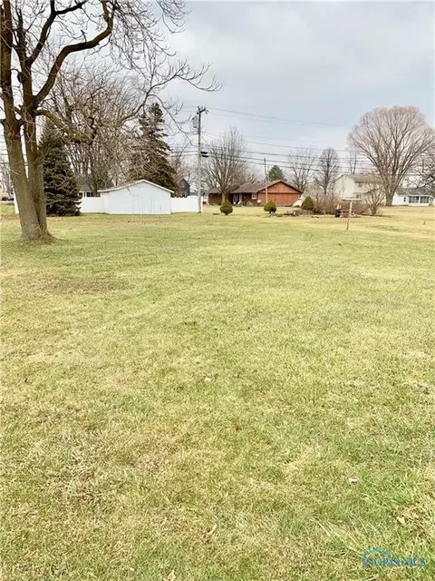 865 E High St, Bryan, OH 43506 photo 16