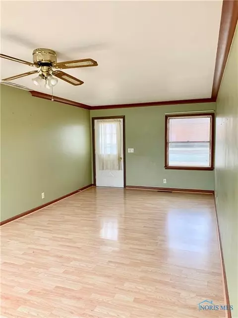 865 E High St, Bryan, OH 43506 photo 4