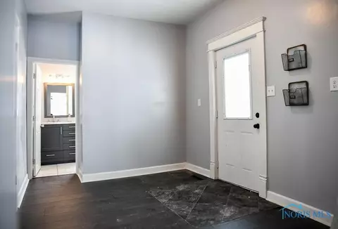 216 E Perrin Ave, Mccomb, OH 45858 photo 3