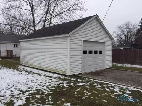 810 S Walnut St, Bryan, OH 43506 photo 12
