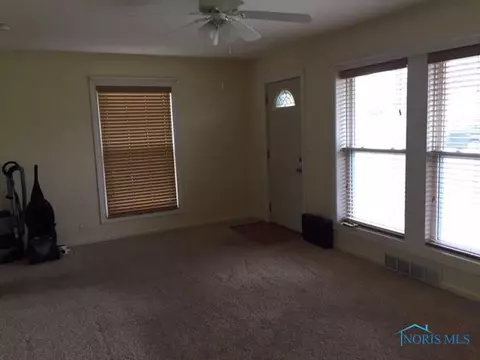 810 S Walnut St, Bryan, OH 43506 photo 4