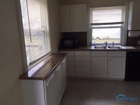 810 S Walnut St, Bryan, OH 43506 photo 6