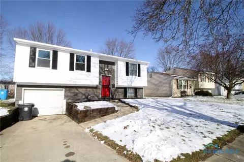 4226 Wickford Point Dr, Toledo, OH 43607 photo 2