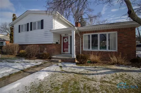 820 Phillips St, Maumee, OH 43537 photo 1