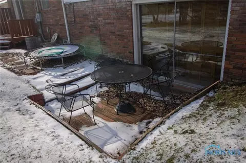 820 Phillips St, Maumee, OH 43537 photo 4