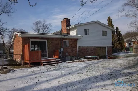 820 Phillips St, Maumee, OH 43537 photo 5