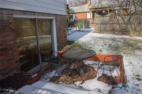 820 Phillips St, Maumee, OH 43537 photo 3