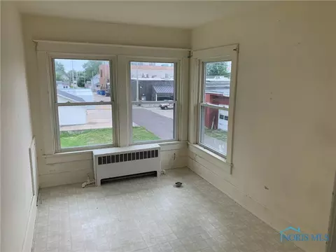 216 E Butler St, Bryan, OH 43506 photo 11