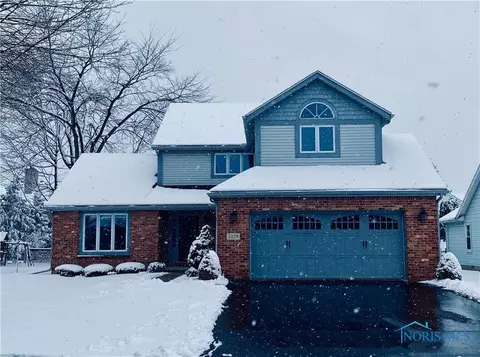 2229 Maple Tree Dr, Maumee, OH 43537 photo 3