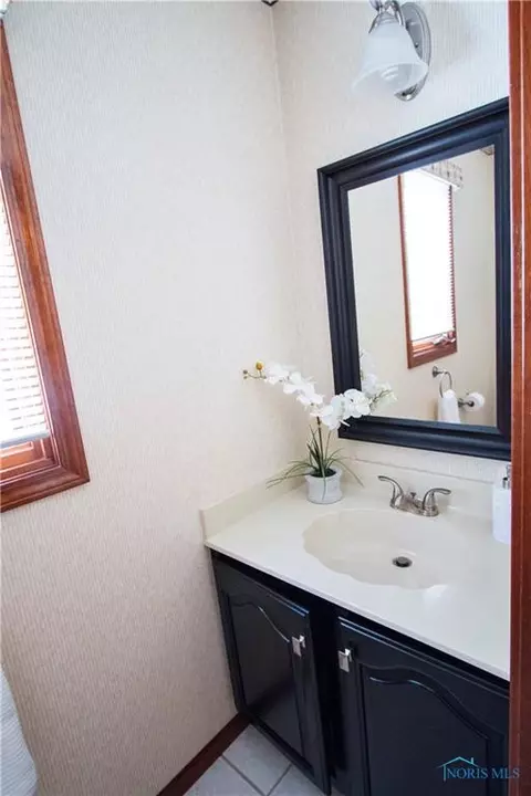 2229 Maple Tree Dr, Maumee, OH 43537 photo 32