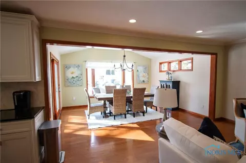 2229 Maple Tree Dr, Maumee, OH 43537 photo 23