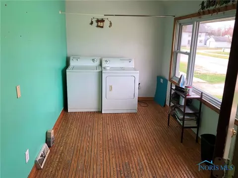 415 S Walnut St, Bryan, OH 43506 photo 11
