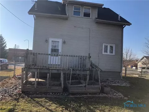 415 S Walnut St, Bryan, OH 43506 photo 2