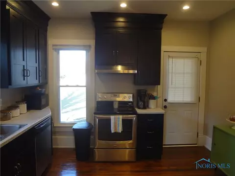 609 E Chestnut St, Wauseon, OH 43567 photo 8