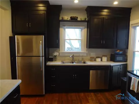 609 E Chestnut St, Wauseon, OH 43567 photo 9