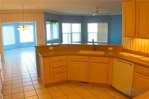 7262 Clipper Ct, Maumee, OH 43537 photo 15