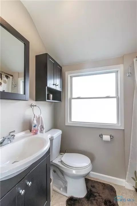 2548 Castleton Ave, Toledo, OH 43613 photo 12