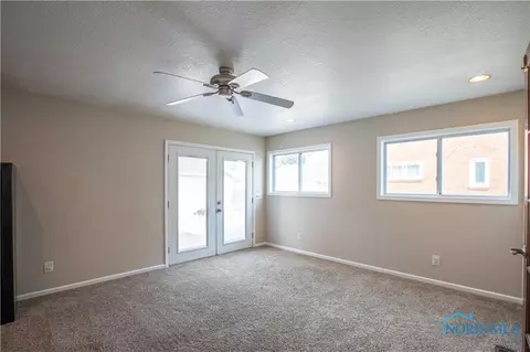 2548 Castleton Ave, Toledo, OH 43613 photo 5