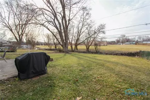 1749 E Benwick Rd, Toledo, OH 43613 photo 15
