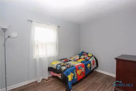 1749 E Benwick Rd, Toledo, OH 43613 photo 10