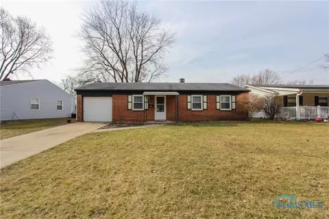 1749 E Benwick Rd, Toledo, OH 43613 photo 1