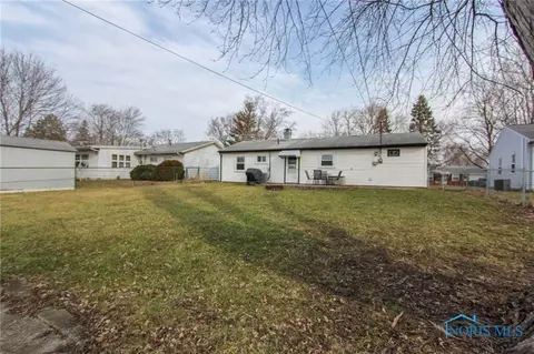 1749 E Benwick Rd, Toledo, OH 43613 photo 14
