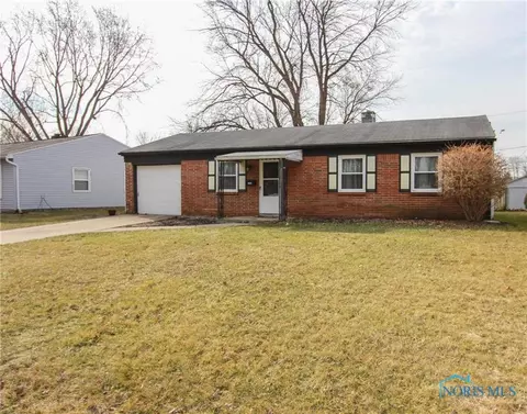 1749 E Benwick Rd, Toledo, OH 43613 photo 2