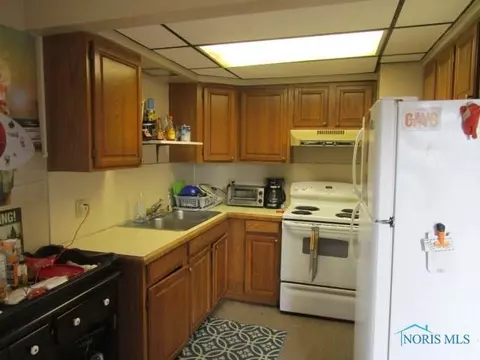 1831 Pilgrim Rd, Toledo, OH 43607 photo 3